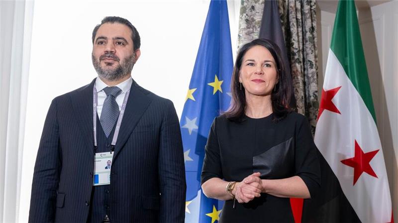 Bund zahlt Rückkehrhilfe für 133 Geflüchtete aus Syrien Bei der Münchner Sicherheitskonferenz traf Außenministerin Annalena Baerbock (Grüne) den Außenminister der syrischen Übergangsregierung, Asaad al-Schaibani, Außenminister von Syrien.