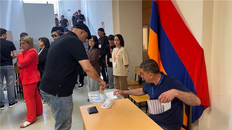 Bei der Parlamentswahl in Armenien geht es um den außenpolitischen Kurs des Landes, das zwischen Russland und dem Westen laviert.