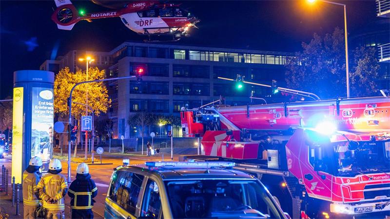 Bei der Rettung des 14-Jährigen war auch ein Hubschrauber im Einsatz. (Archivbild)