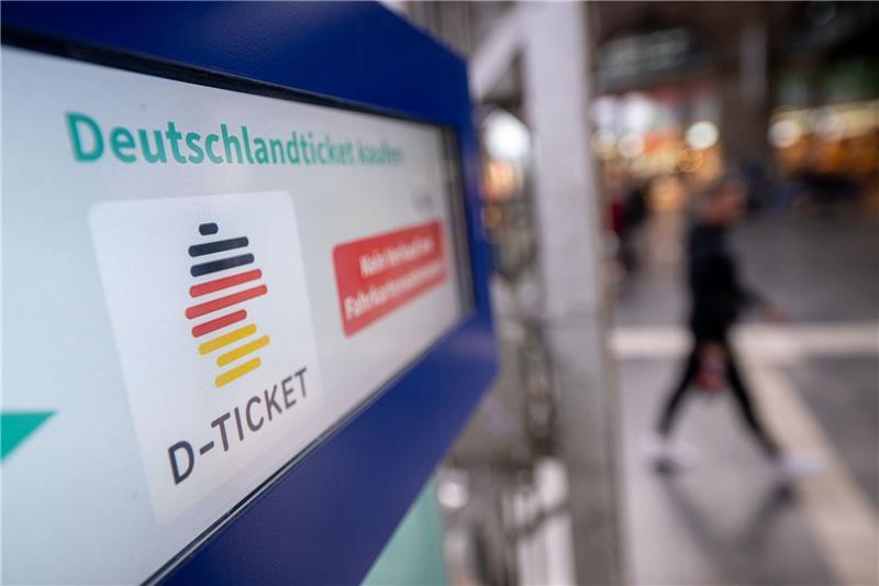 Bei der Sonderkonferenz der Verkehrsminister am Donnerstag hatte es keine Einigung auf eine Weiterfinanzierung des Deutschlandtickets gegeben.