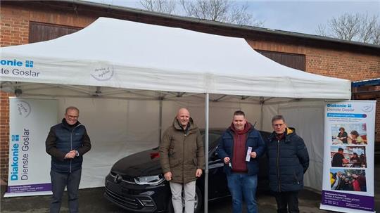 Bei der Übergabe dabei: (v.l.) Stefan Voigt, Alexander Stuiber, Florian Rusack und Axel Siebe.