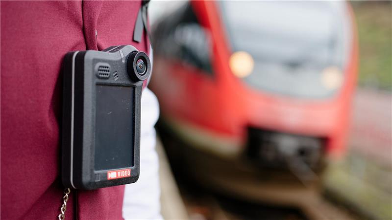 Bei der Verkehrsministerkonferenz in Lindau am Bodensee steht das Thema Sicherheit für Bahnbeschäftigte auf der Agenda. (Symbolbild)
