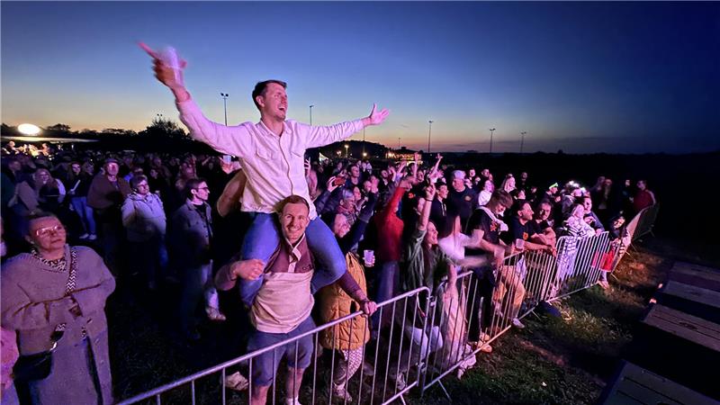 Bei der Walpurgis-Party ist jedes Jahr Stimmung – sofern das Wetter passt.