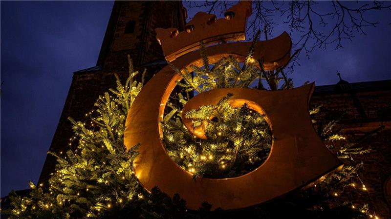 Europaweit top - Was der Weihnachtsmarkt Goslar bietet Bei der „Wunschbaum“-Aktion erfüllen Menschen anderen Menschen mit wenig Geld Wünsche.