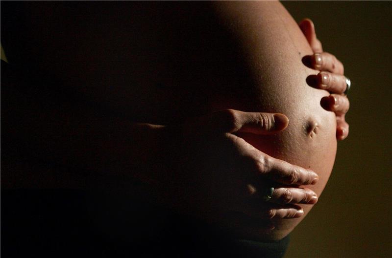 Vereinte Nationen: Alle zwei Minuten stirbt eine Schwangere Bei der werdenden Mutter in Hamburg-Rahlstedt hatten bereits die Presswehen eingesetzt.