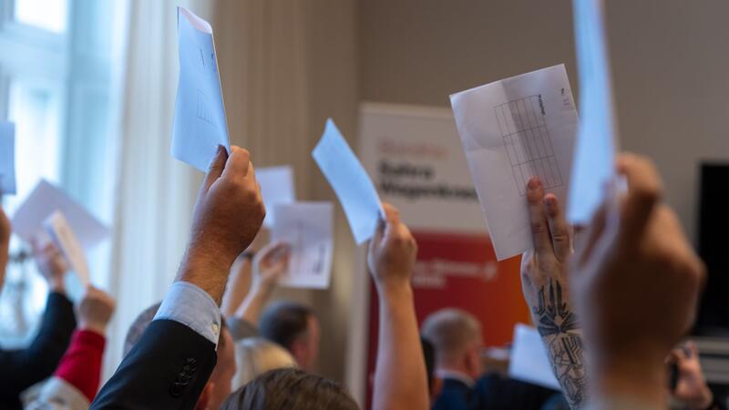 BSW gründet Landesverbände in Niedersachsen und Bremen Bei einem Parteitag in Oldenburg haben Mitglieder des Bündnisses Sahra Wagenknecht (BSW) den BSW-Landesverband Niedersachsen gegründet. Zur Veranstaltung kamen rund 50 Mitglieder.