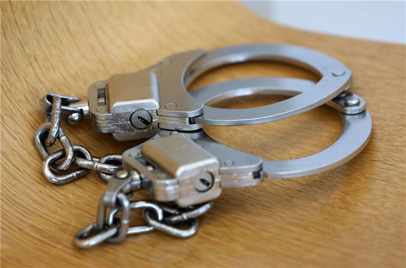 Razzia in Belgiens Drogenmilieu: Polizisten festgenommen Bei einem Schlag gegen die organisierte Drogenkriminalität in Belgien wurden insgesamt 22 Personen festgenommen.
