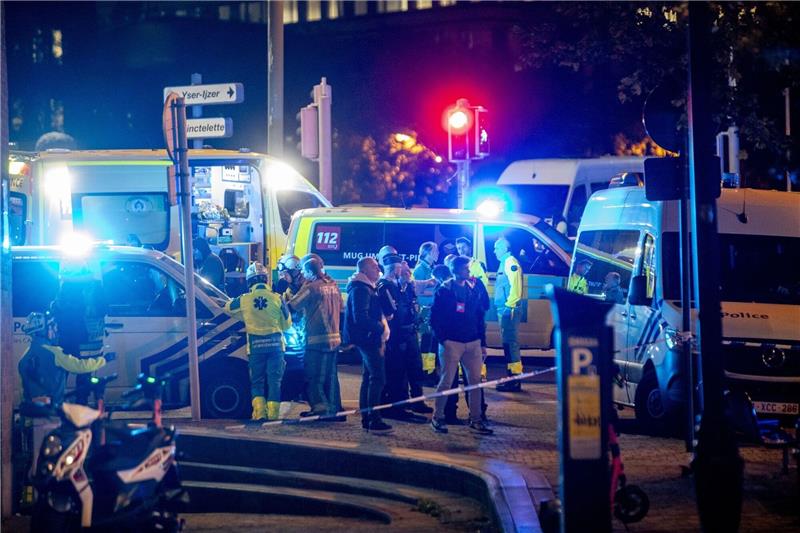 Terror in Brüssel: Minister erklärt wegen Fehlers Rücktritt Bei einem Terroranschlag in Brüssel sind zwei schwedische Fußballfans getötet worden.