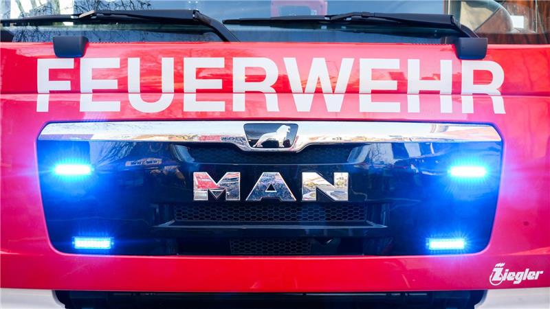 Mehrere Verletzte nach Zusammenstoß von zwei Autos Bei einem Unfall mit zwei Autos bei Lehrte wurden zwei Menschen schwer verletzt. (Symbolbild)