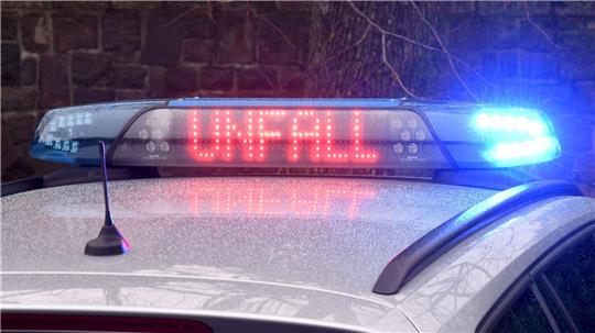 Bei einem Verkehrsunfall im Landkreis Osnabrück werden sieben Menschen verletzt. (Symbolbild)