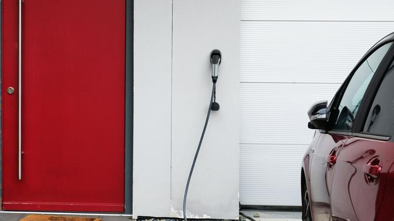Bei einem großen Projekt wie einer Komplettsanierung empfiehlt sich ein Generalunternehmen für die vielen Aufgabenfelder.