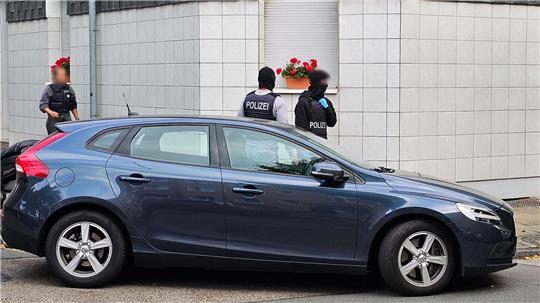 Bei einer Anti-Terror-Razzia in Essen ist ein 27-Jähriger festgenommen worden.