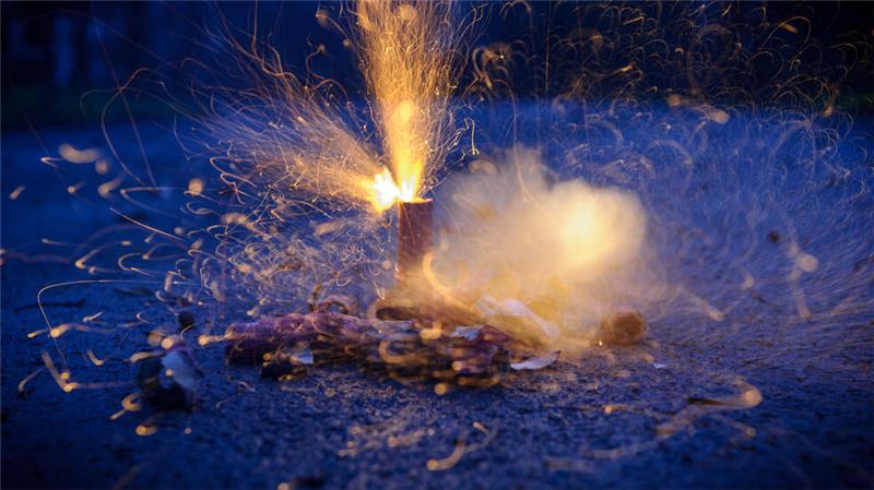 Feuerwerkskörper explodiert in Goslarer Altstadt: Vier Verletzte Bei einer Böllerexplosion in Goslar sind nach Polizeiangaben vier Menschen verletzt worden.