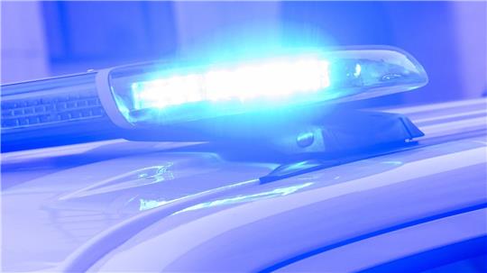 Bei einer Schlägerei wird ein 28-Jähriger mit einem Messer schwer verletzt. (Symbolbild)