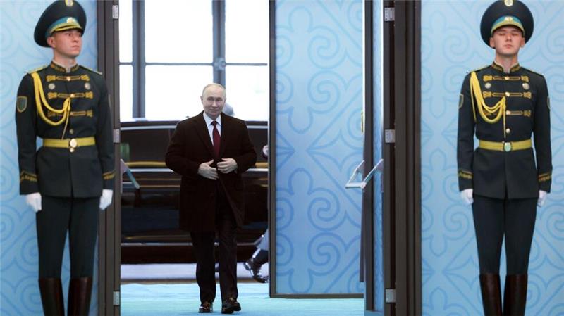 Putin droht mit weiteren Raketenschlägen - auch gegen Kiew Bei einer Sitzung des Militärbündnisses OVKS droht Kremlchef Putin weitere Schläge mit seiner neuen ballistischen Rakete an.