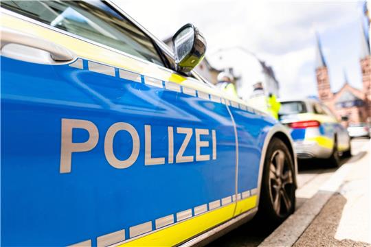 Bei einer Verkehrskontrolle in Oker eskaliert die Situation, als Nachbarn sich davon gestört fühlen. Symbolfoto: von Ditfurth/dpa