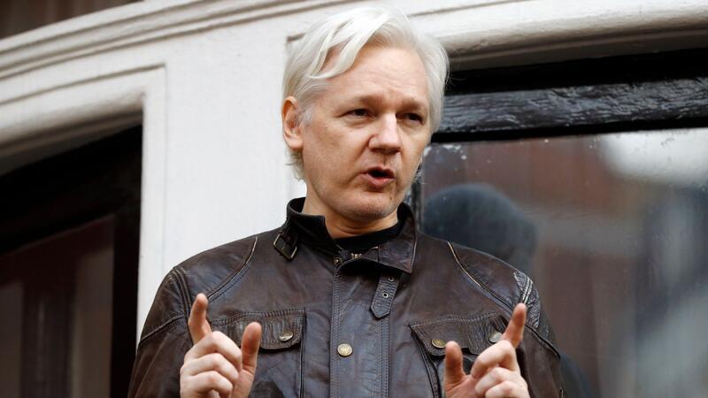 Bei einer Verurteilung ohne eine Vereinbarung mit der Staatsanwaltschaft könnten Assange wegen Spionage bis zu 175 Jahre Haft drohen (Archivbild).