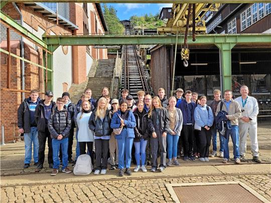 Bei ersten Ausflügen können die Schüler schon den Rammelsberg erkunden. Foto: Privat
