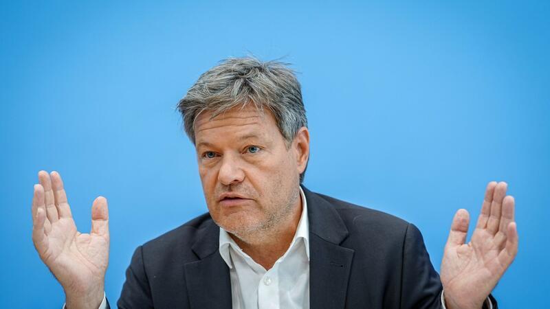 Bei gleichwertigen Lebensverhältnissen geht es voran, findet Wirtschaftsminister Robert Habeck.