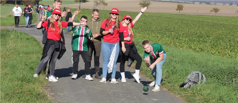 Bei gutem Wetter hatten die Teams jede Menge Spaß beim boßeln.