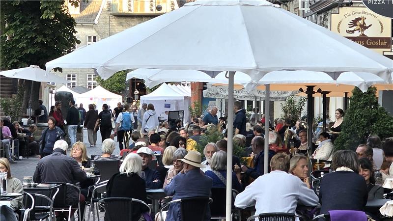Volle Hotels, zufriedene Gastronomen: Goslar glänzt in den Ferien Bei gutem Wetter ist die Stadt sehr belebt.
