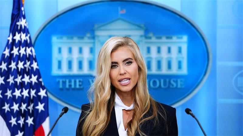 US-Kreise: Trumps Sprecherin Zacharia gibt Posten auf Bei ihrem ersten Auftritt als Trumps Sprecherin wirkte Zacharia stellenweise nervös. (Archivfoto)