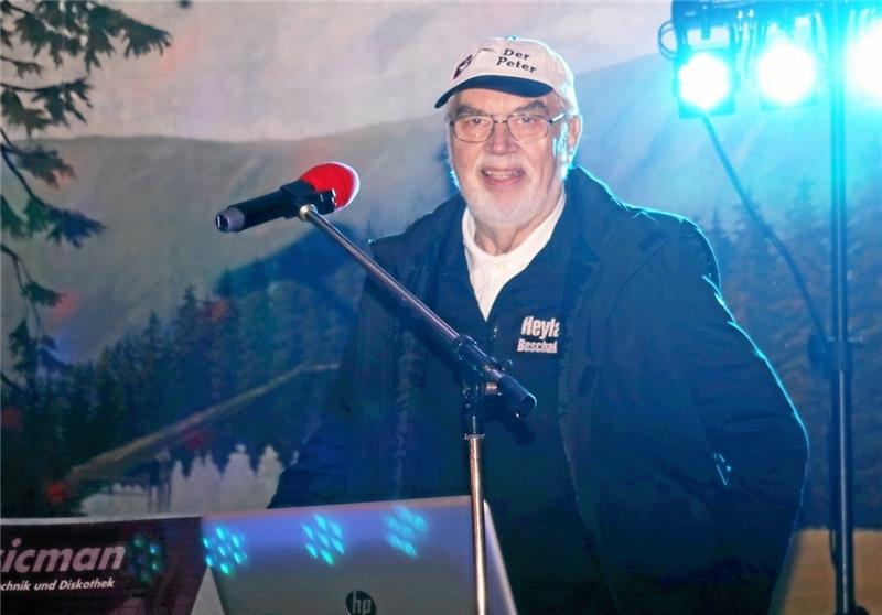 Beim Bauernmarkt-Auftakt sorgt Peter Heyland für die Musik.