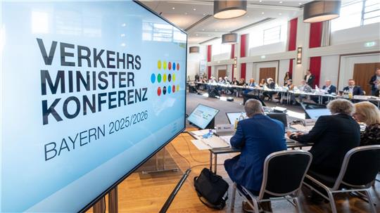 Beim Deutschlandticket stellte die Verkehrsministerkonferenz die Weichen für einen Preismechanismus, der ab 2027 gelten soll. 