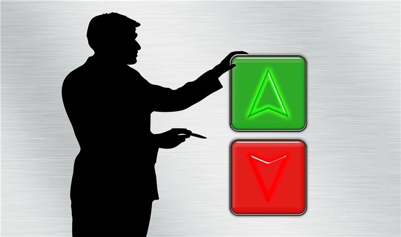 Beim „Elevator-Pitch“ geht es darum, Geschäftspartner quasi bei einer Fahrstuhlfahrt zu überzeugen. Die Kunst, die Geschäftsidee präzise zu vermitteln, entscheidet oft über „aufwärts“ oder „abwärts“. Foto: Pixabay
