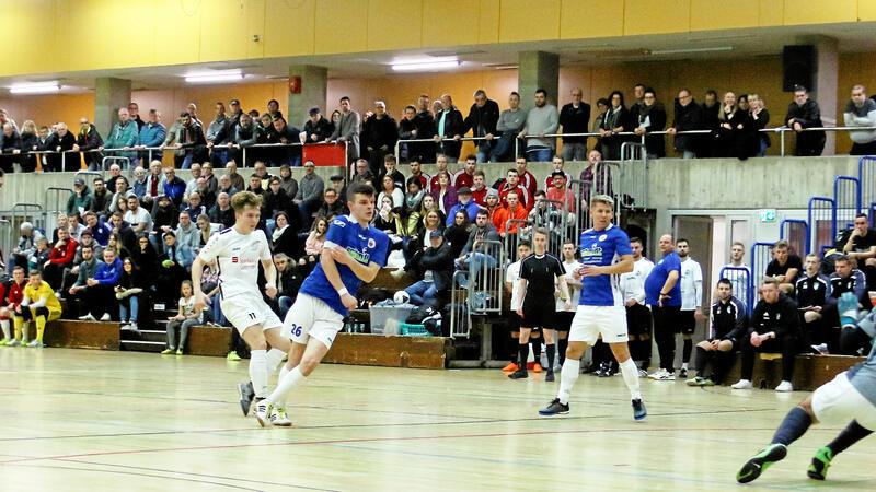 Nächstes Hallen-Drama im Kreis Goslar Beim Fußball-Hallenmasters des Goslarer SC 08 ist die Tribüne der Sporthalle der Goldenen Aue meist an zwei Tagen bis auf den letzten Platz besetzt.