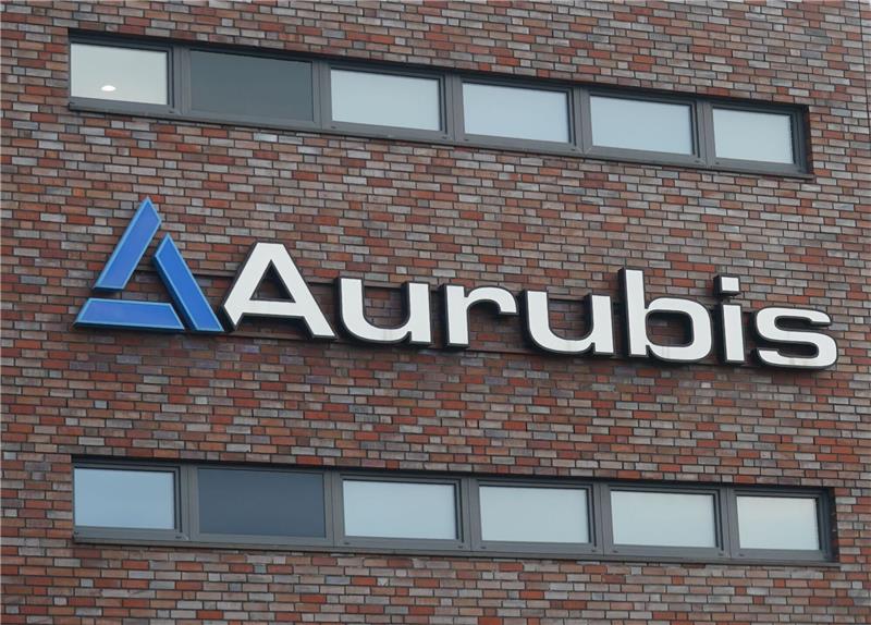 Drei Aurubis-Vorstände müssen Kupferhersteller verlassen Beim Hamburger Metallunternehmen Aurubis müssen drei Vorstände vorzeitig gehen.
