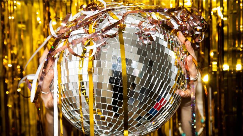 Beim JGA darf es ausgelassen zugehen - dafür sorgt auch die richtige Deko.