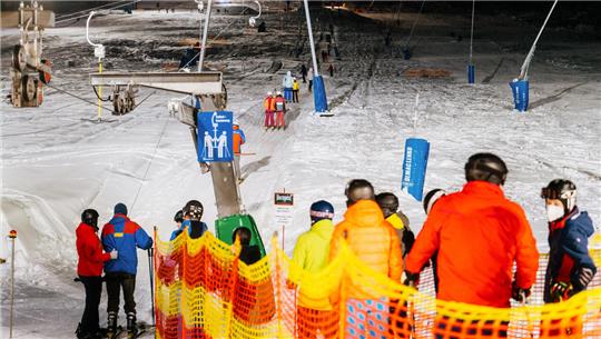 Beim Nachtskilauf am Wurmberg können die Wintersportler den Walpurgis- und den Hexenhang hinunterfahren.