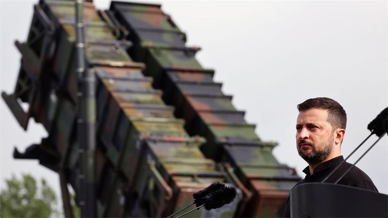 Beim Nato-Gipfel in der Türkei wirbt Selenskyj für mehr Lieferungen dringend benötigter Flugabwehrraketen für Patriot-Systeme an sein von Russland angegriffenes Land. (Archivbild)