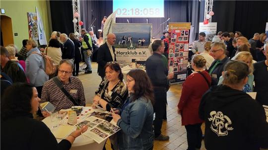Beim Speed-Dating für Ehrenamtliche – hier der Auftakt im November in Goslar – kommen sich Vereine und mögliche freiwillige Helfer näher.