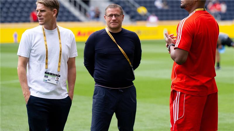Bayern-Kasse klingelt: Jetzt winken die Jackpot-Millionen Beim ersten WM-Spiel waren Sportdirektor Christoph Freund (l) und Sportvorstand Max Eberl in den USA noch vereint. Rechts Trainer Vincent Kompany.