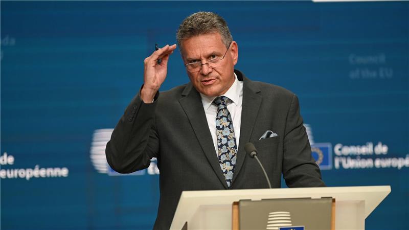 Chinas Exportkontrollen sorgen für Probleme in Europa Bekommt wegen Chinas Kurs besorgte Anrufe aus der Autoindustrie: EU-Handelskommissar Maros Sefcovic. (Archivbild)