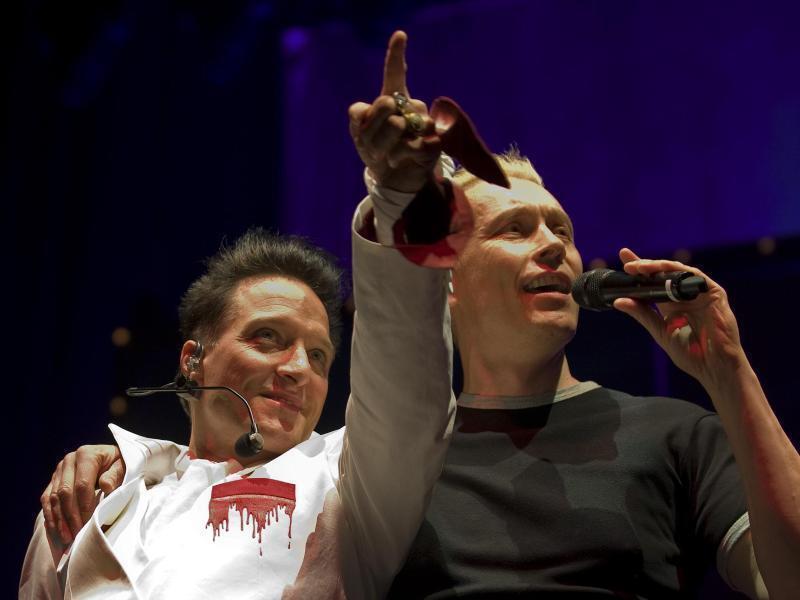 Bela B. (l) und Farin Urlaub: «Haben die Wucht des Inzest-Themas damals völlig unterschätzt». Foto: Kirsten Neumann/dpa