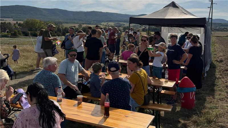 Beliebte Tradition: Die Dorfgemeinschaft Bettingerode setzt unter anderem das jährliche Drachenfest am Kehlbalken fort.