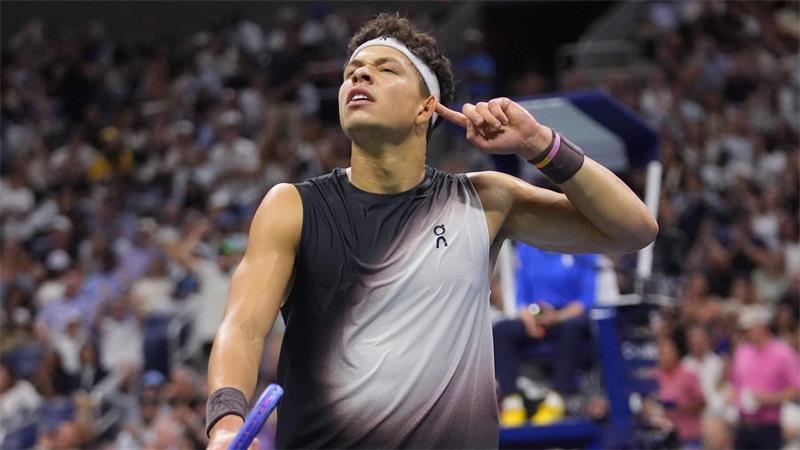Zverev und der „amerikanische Traum“ - Finale gegen US-Star Ben Shelton lässt sich von den US-Fans feiern.