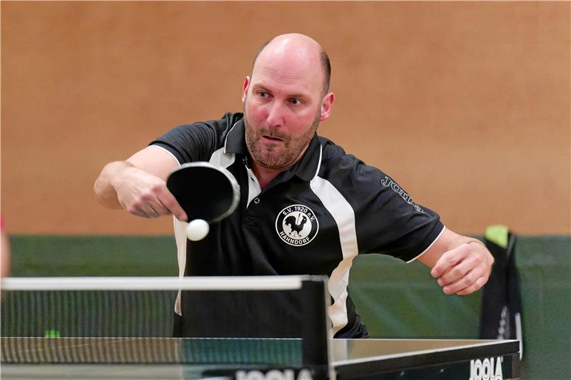 Superserie von Landesligist VfL Oker reißt in Gifhorn Benjamin Buchzik und der SV Hahndorf verpassen durch eine Niederlage in Üfingen den Sprung an die Tabellenspitze der Bezirksliga. Foto: Drechsler