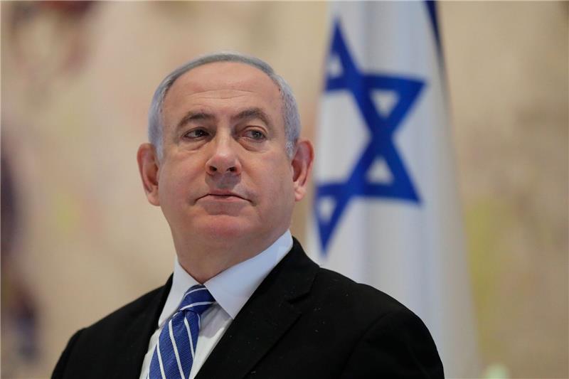 Netanjahu vor Extrembündnis: Sorge um Demokratie in Israel Benjamin Netanjahu, damaliger Ministerpräsident von Israel, nimmt an der ersten Kabinettssitzung der neuen Regierung in der Knesset teil.