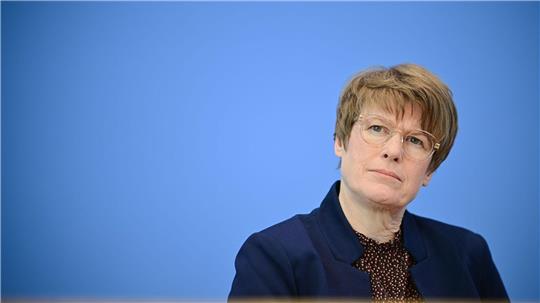 Berater von Wirtschaftsministerin Katherina Reiche sehen Deutschland in einer schweren strukturellen Krise.