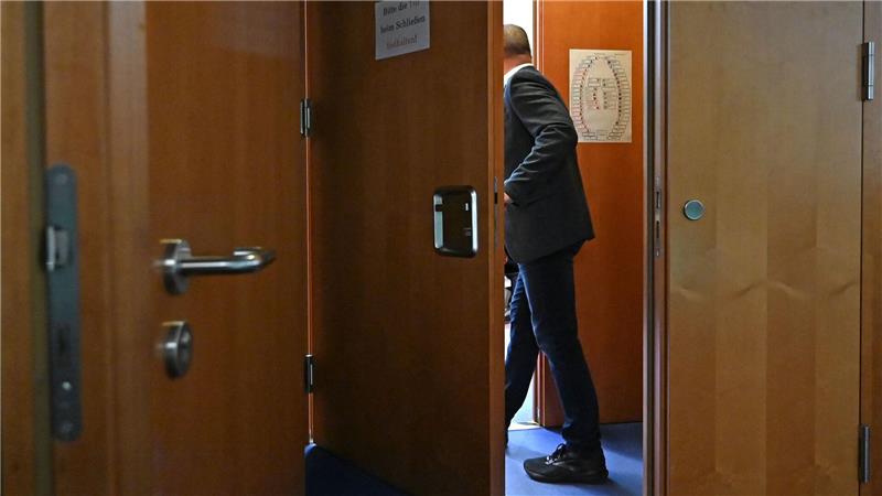 Bundeshaushalt für 2026 mit noch höheren Schulden Beratungen hinter verschlossener Tür.