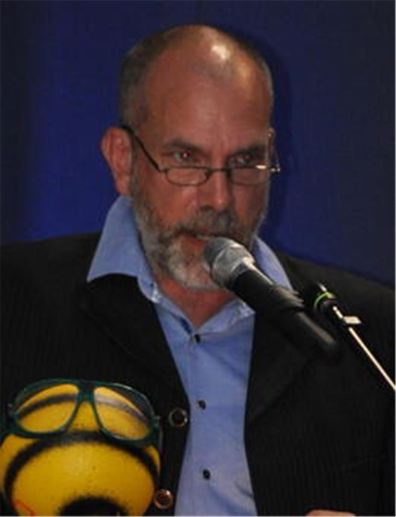 Kwasniok wird Direktor an der Großen Schule Wolfenbüttel Holger Ritzke, kommissarischer Schulleiter des CvD-Gymnasiums, spricht in ein Mikrofon.