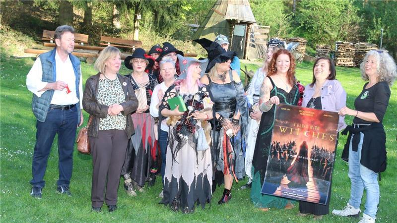 Bereits am Dienstag wurden an der Schäderbaude in Wolfshagen einige Hexen aus Po...