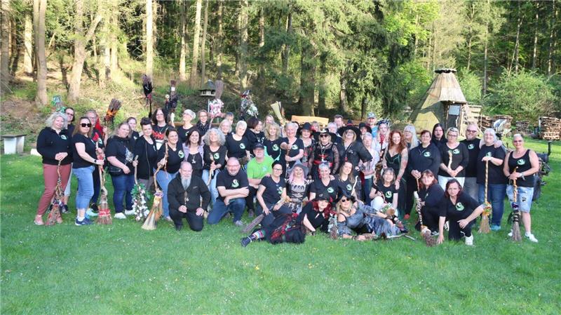 Bereits am Dienstag wurden an der Schäderbaude in Wolfshagen einige Hexen aus Po...