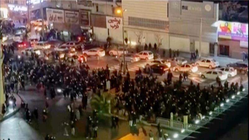 Bereits am Donnerstag war es in der Hauptstadt des Irans zu massiven Protesten gegen die Staatsführung gekommen.