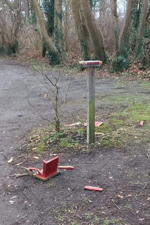 So feierte der Nordharz ins neue Jahr hinein Bereits vor der Silvesternacht zerstören Unbekannte mit Böllern die Liebenburger Stempelstation.