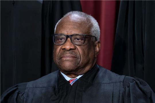 Berichte über teure Geschenke an Supreme-Court-Richter Clarence Thomas hatten eine Ethik-Debatte ausgelöst.